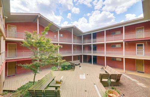 Athens Condo | 1 Mi to Dtwn & UGA: Condo w/Pool in Athens!