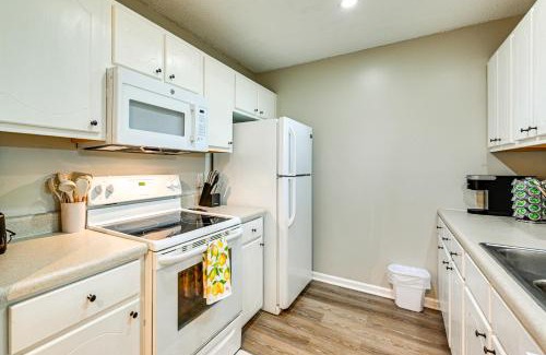 Greenville House | 1 Mi to ECU Campus Greenville Home with Yard!