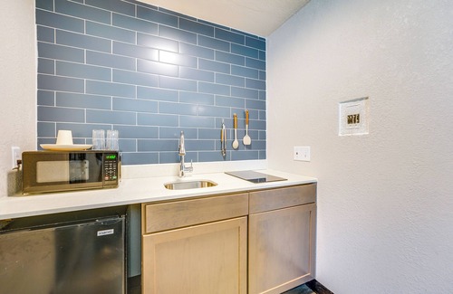 Port Huron Apartment | 1 Mi to Lake Huron Beaches: Quiet Studio Apartment