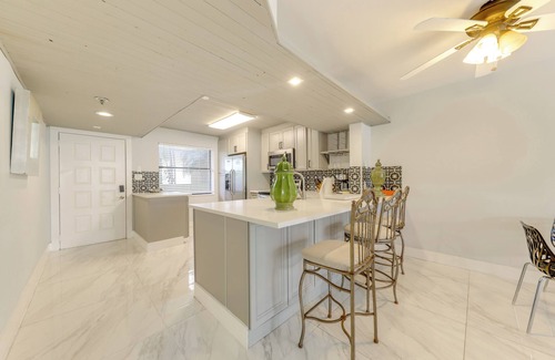 Island Estates Condo | 1 Mi to Lantana Beach: Canal-View Condo w/Pool