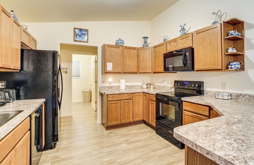 Silver Lake House | 1 Mi to Spanish Springs Square: The Villages Home!