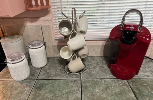 Griffin Heights House | 1 mi to Stadium-dog friendly-fence yrd