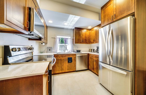 Seattle House | 1 Mi to Univ of Wash Campus: Seattle Home w/Yard!