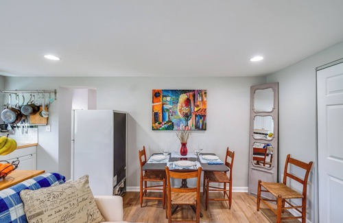 Leesburg Apartment | < 1 Mi to Wineries: Quaint & Cozy Waterford Studio