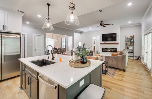 Jones Mills House | < 1 Mi to Lake Catherine: Home in Gated Community!