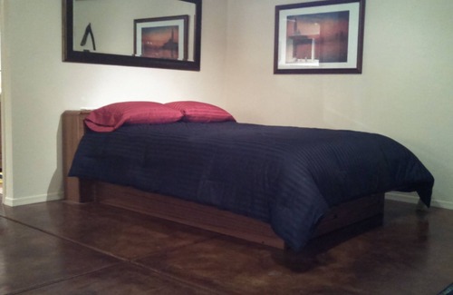 Sam Hughes Cottage | 1 mile east of the University of Arizona . 1.25 miles from UMC .