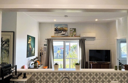 North Coast Apartment | 1 Minute Walk to the Beach - Arrawarra Point Guest Suite