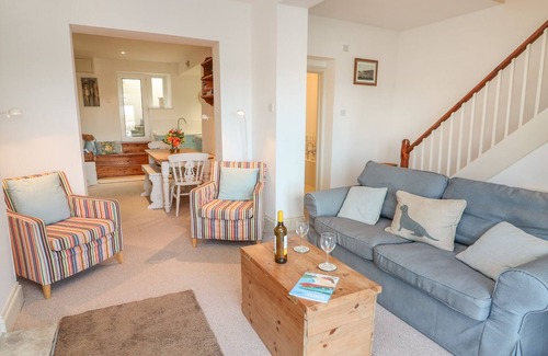 Salcombe Apartment | 1 NORTH CREST HOUSE, pet friendly, with open fire in Salcombe