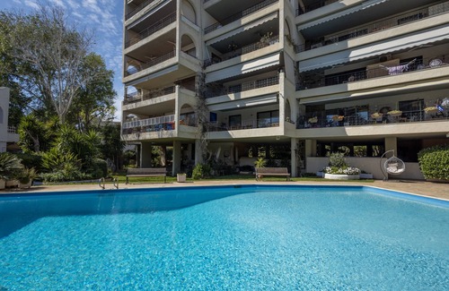 Voula Apartment | 1 Ocean Breeze 3 Bedroom with Shared Pool