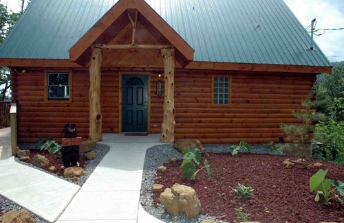 Sevierville Cabin | 1 of A Kind Log Cabin, Incredible 360 Views, Completely Private, HotTub, Firepit
