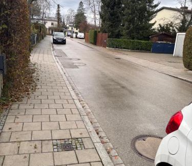 Munchen District House | 1 Privatzimmer möbliert gut ausgestattet und gute Anbindung Bus Bahn