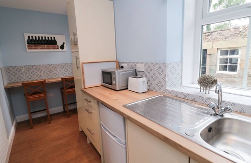 Old Bewick Cottage | 1 RODDAM RIGG COTTAGE, pet friendly, with open fire in Wooler