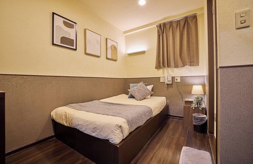 Kabukicho Hotel | 1 single bed 2nd floor A/Shinjuku-ku Tokyo
