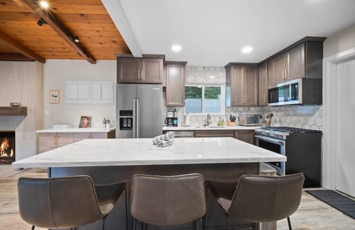 Village of La Jolla House | 1-Story, Walking to The Cove, Ocean View Deck