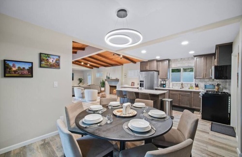 Village of La Jolla House | 1-Story, Walking to The Cove, Ocean View Deck