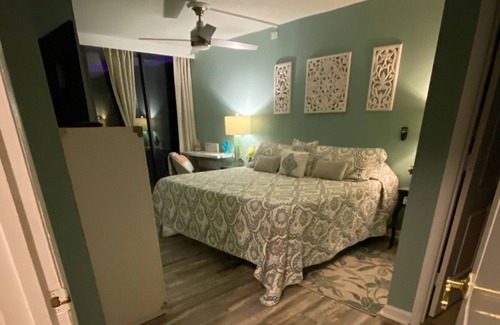 Myrtle Beach Condo | #1 Stunning Oceanfront End Unit at the Palms, 3BR, huge balconies!