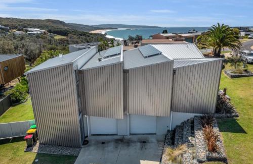 Tura Beach House | 1 The Point - Award winning home