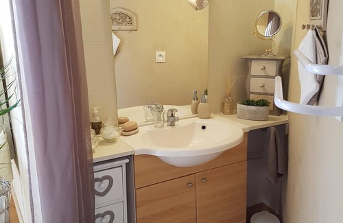 Pommeret Bed & Breakfast | 1 UNIQUE GUEST ROOM/2 ADULTS with PRIVATE TERRACE, SWIMMING POOL, JACUZZI