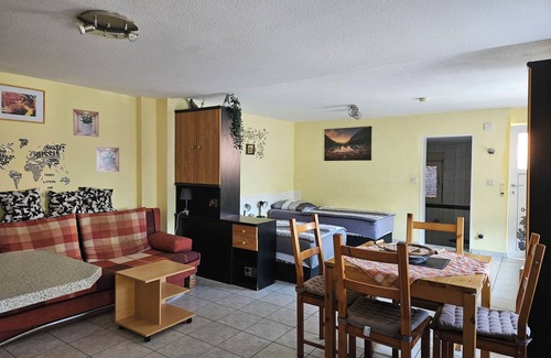 Ober-Morlen Apartment | 1- Zi.- App. 'OM2' (40sqm), for 1 - 4 persons, 25 km to Frankfurt-Nord