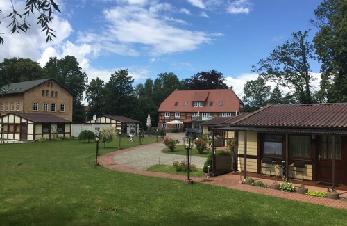 Dobbertin Apartment | 10 AP with lake view and park - Insel-Hotel Dobbertin