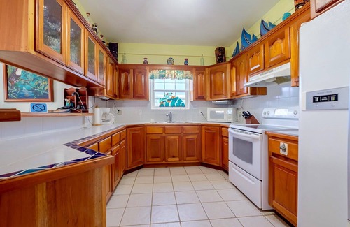 San Pedro Condo | 10 beachfront condos-up to 25 bedrooms, great for weddings, reunions, more!
