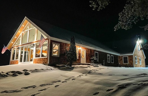Brownville Cabin | 10 Bedroom Lodge Retreat on Deer Farm