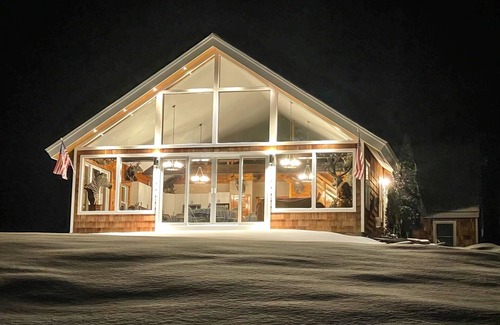 Brownville Cabin | 10 Bedroom Lodge Retreat on Deer Farm