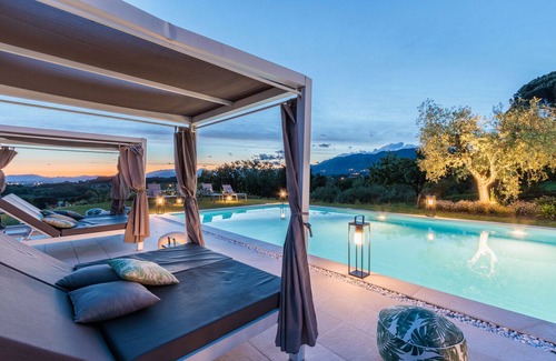 Corte Franceschini Villa | 10 Bedrooms Villa in Lucca, SPA, Panoramic Pool