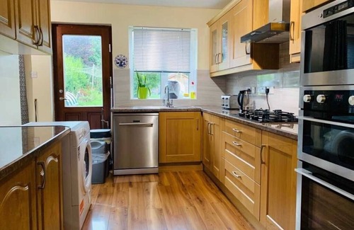 Sligo House | 10 beechwood court self catering home