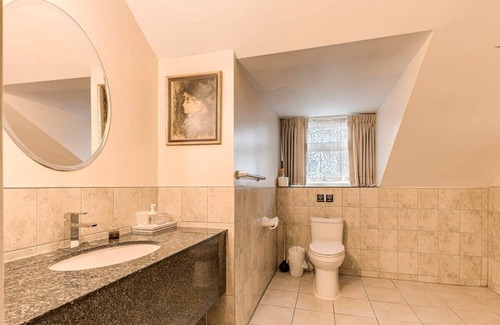 Vieux-Quebec-Cap-Blanc-colline Parlementaire Hotel | 10 Double Room Summar