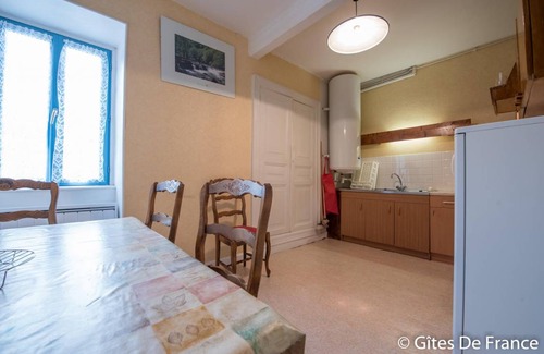 Roche-Charles-la-Mayrand House | 100 m² Gîte ∙ 3 bedrooms ∙ 6 guests