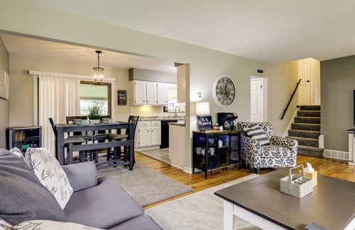Finneytown House | 10 Mi to Dtwn Cincinnati: Home w/Patio & Yard!