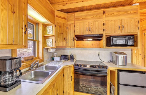 Tuskahoma House | 10 Mi to Sardis Lake: Home w/Grill in Tuskahoma