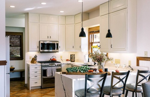 Glenville House | 10-min. drive to Cashiers. Scenic lake and mountain range vistas.