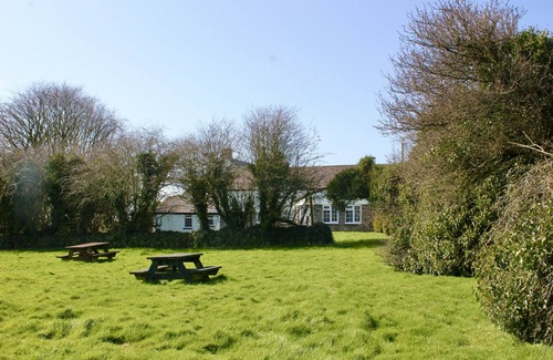 Ilfracombe Cottage | 10 mins drive to beaches and harbour.Idyllic location.Pub nearby. Dog friendly