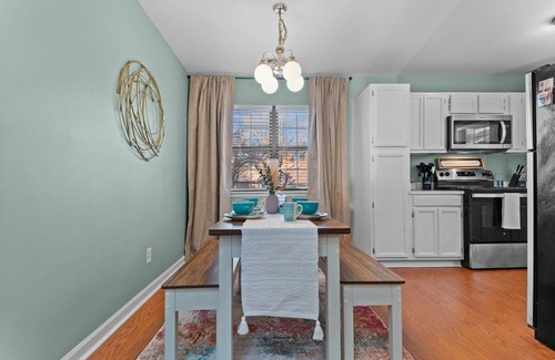 Greenville House | 10 mins from ECU/Peaceful/Skylight Loft
