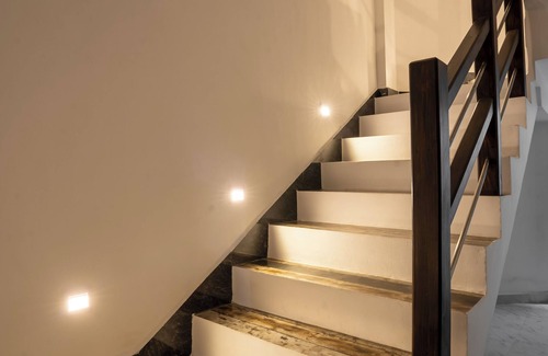 Matara House | 10 mins to Surf Point! Newly Renovated Air-Conditioned Balcony Room with WiFi