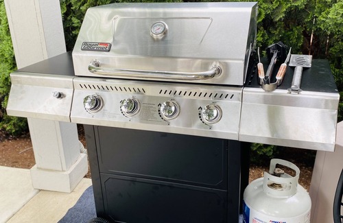 Eugene House | 10 mins U of O, Autzen, airport HOT TUB, park, Quiet location!