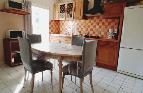Saint-Laurent-le-Minier Apartment | 10 minutes walk from the waterfall, bright apartment, pets welcome!