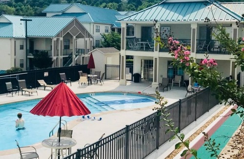 Hollister Condo | 10 minute to Strip~3 Kings~7 Miles to ThunderRidge
