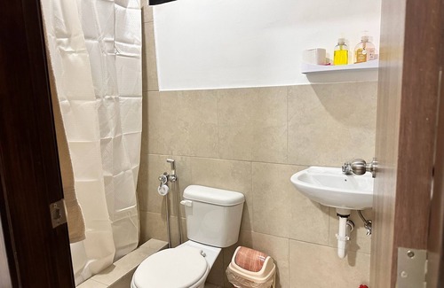 Guayaquil Apartment | 10 minutes away from the Consulate, safe and cozy apartment with parking lot