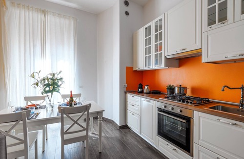 Gioia Apartment | 10 minutes by walk from Central Station, Wifi and Netflix