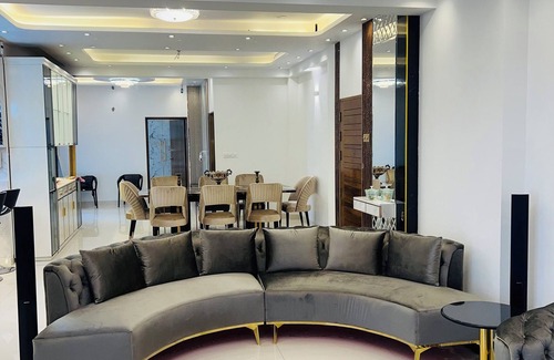 Gulshan Apartment | 10 minutes from airport, Elegant Villa in modern, secure city Basundhara R/S.