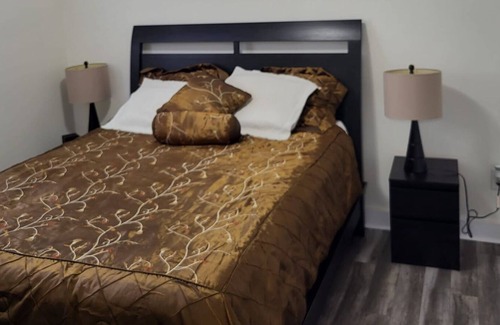 Hull Apartment | 10 MINUTES FROM DOWNTOWN OTTAWA, FAMILY FRIENDLY 1 BEDROOM APPARTMENT.