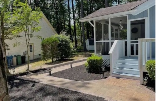 Ocean Pines House | 10 minutes to Ocean/beaches, stylish, inviting home on a quiet tree-lined street