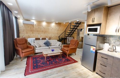 Khelvachauri Cottage | 10 minutes to the city center. Breathtaking city and Mountain View.