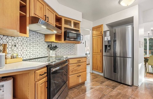 Underwood House | 10 minutes to town with scenic views