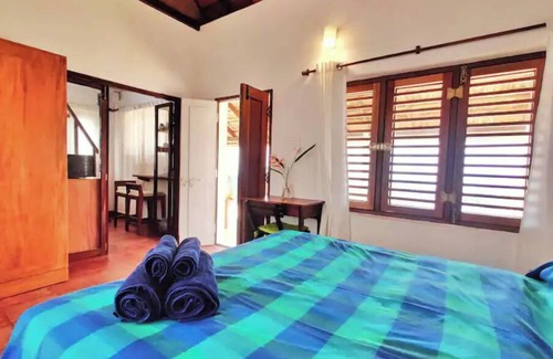 Vypin Cottage | 10 North by the sea - secluded beach-front cottage