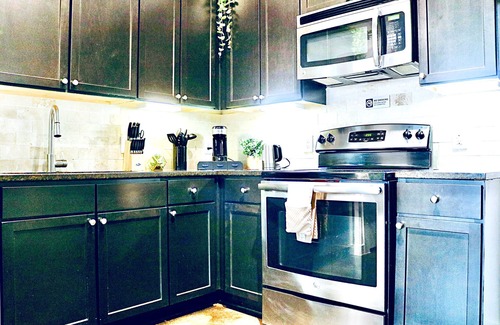 Houston Apartment | 10% off on weekends in OCTOBER at ELUXE@RiverOaks