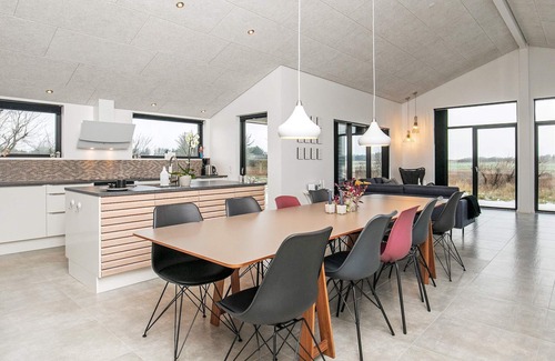Nr. Lyngby House | 10 person holiday home in Løkken